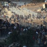 warga-gaza-rebutan-bantuan